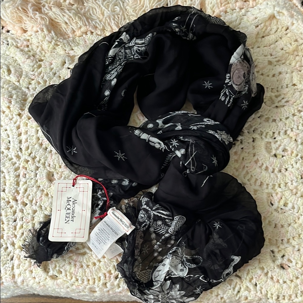 Alexander McQueen Black Printed Scarf